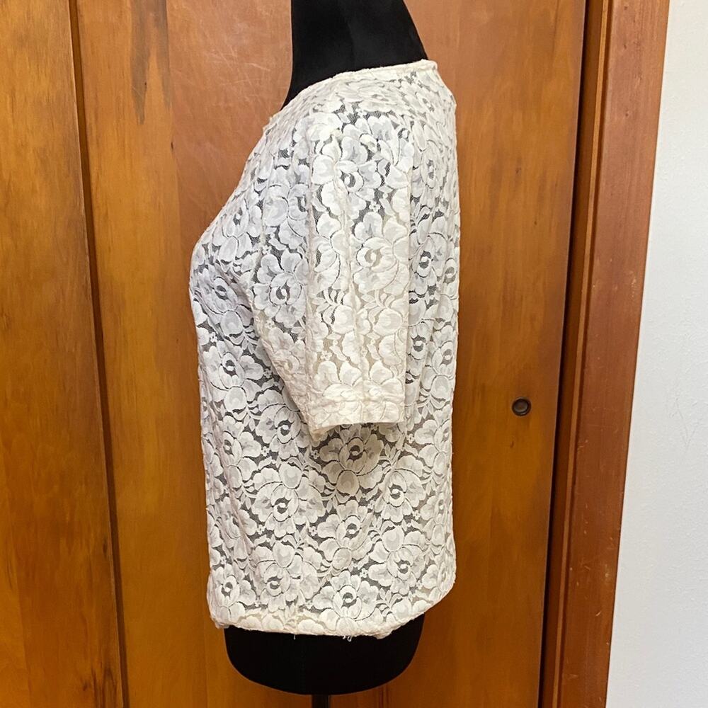 VTG Cream Floral Lace Blouse Stretch Nylon Short Sleeve Vintage Made USA P2P 18” - Picture 2 of 6
